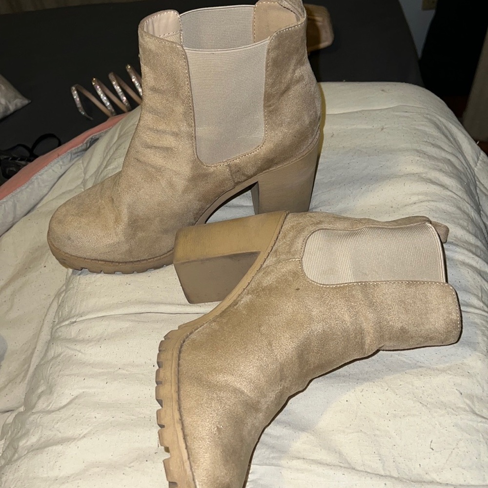 Heeled ankle booties